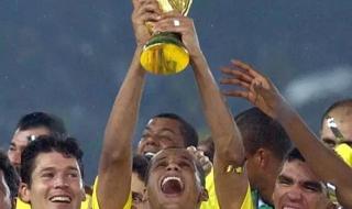 2002年世界杯决赛是哪两个国家,比分多少 2002年世界杯的金靴奖得主是谁